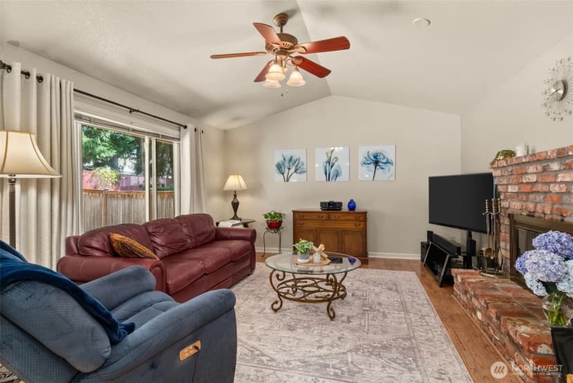 Property photo for 25708 119th Place Se, Kent photo 11