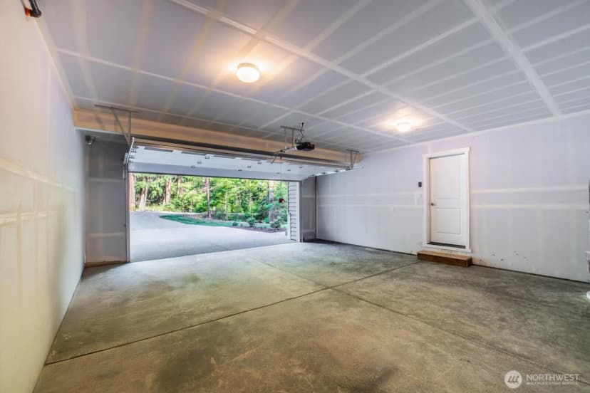 Property photo for 6981 Lakewood Park Lane, Anacortes photo 28