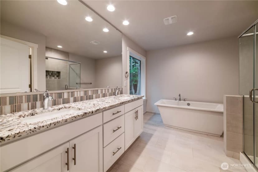 Property photo for 6981 Lakewood Park Lane, Anacortes photo 13