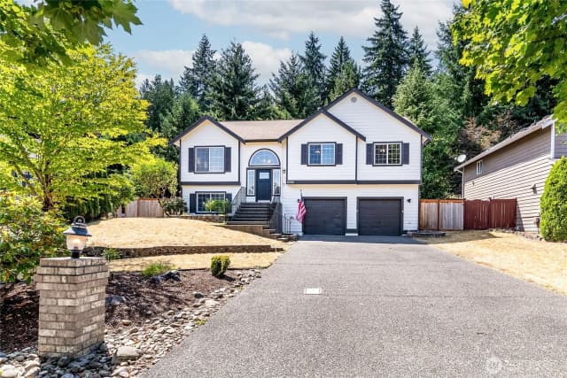 Property photo for 2202 18th Street Se, Puyallup