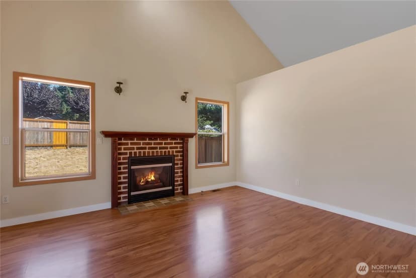 Property photo for 3102 240th Street Ct E, Spanaway photo 5