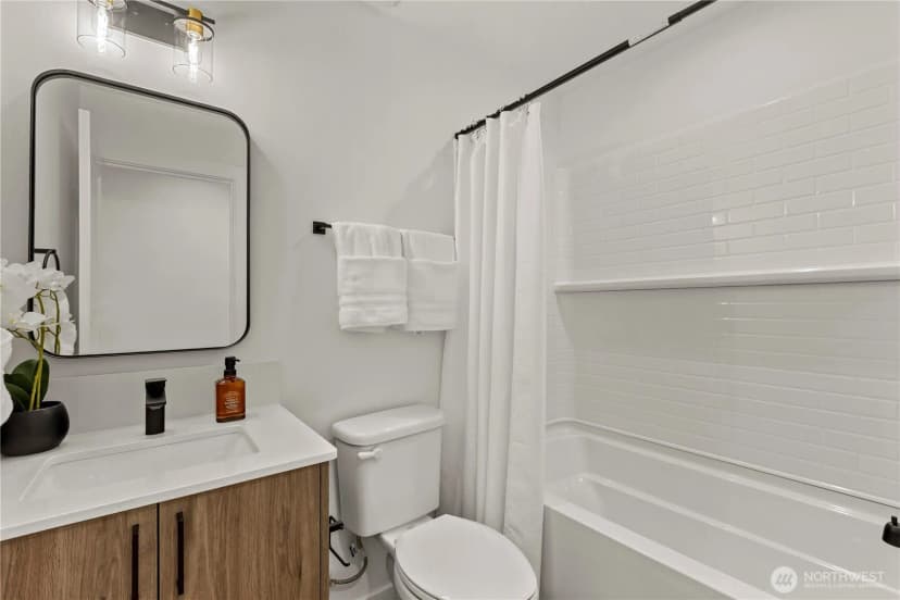 Property photo for 1913 B N 120th Street, Seattle photo 30