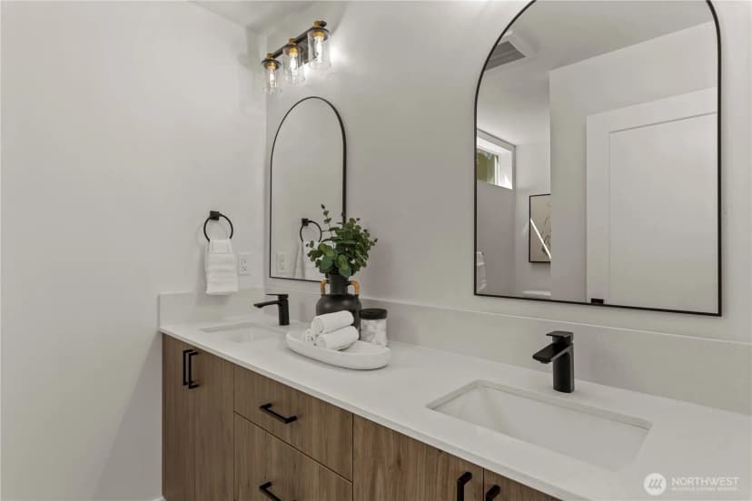 Property photo for 1913 B N 120th Street, Seattle photo 22