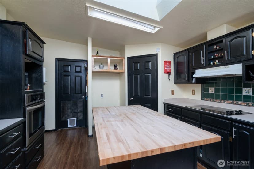 Property photo for 6823 Gibralter Drive, Anacortes photo 10