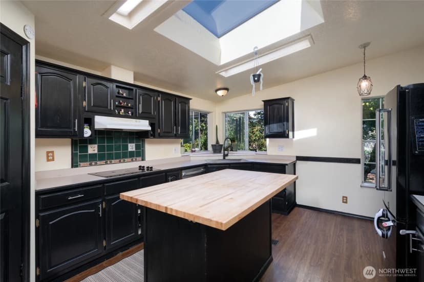 Property photo for 6823 Gibralter Drive, Anacortes photo 9