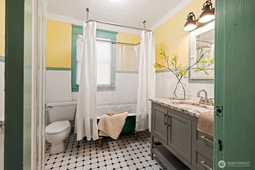Property photo for 5250 46th Avenue Sw, Seattle photo 12