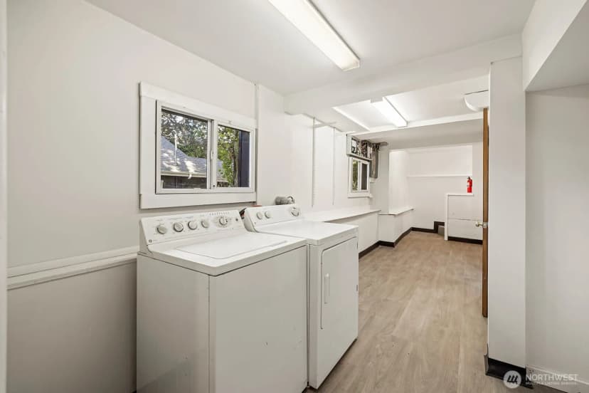 Property photo for 5250 46th Avenue Sw, Seattle photo 31