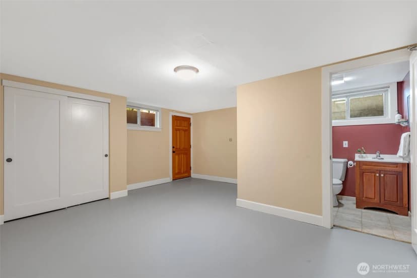 Property photo for 3627 Arapahoe Place W, Seattle photo 23
