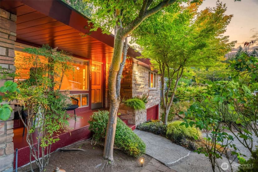 Property photo for 3627 Arapahoe Place W, Seattle photo 35