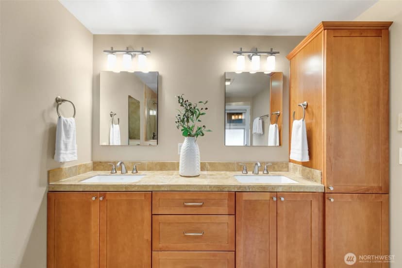Property photo for 3627 Arapahoe Place W, Seattle photo 19