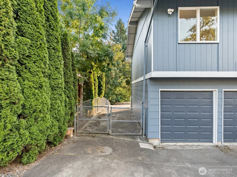 Property photo for 18851 129th Place Sw, Renton photo 37