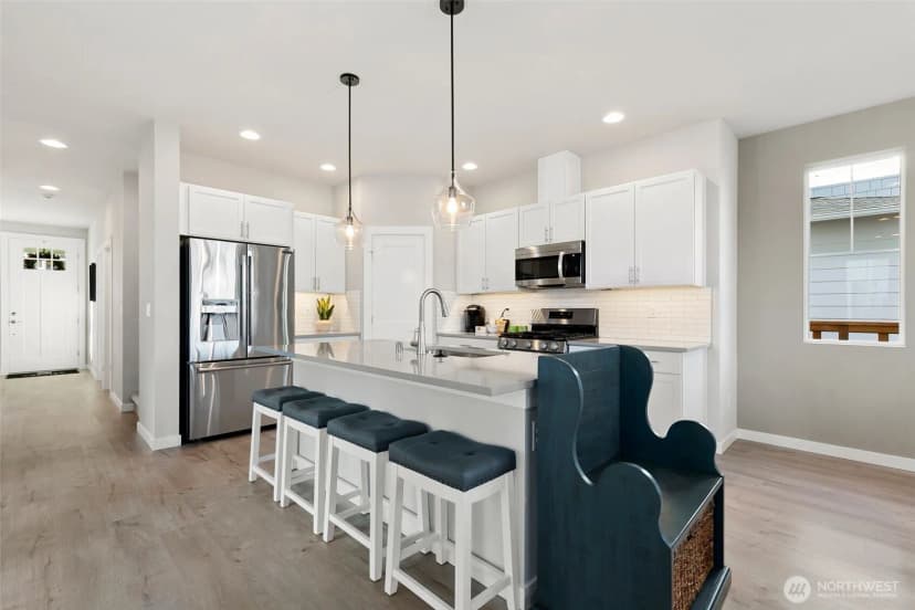 Property photo for 9716 5th Lane Sw #11, Seattle photo 4