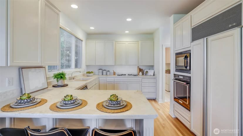 Property photo for 3304 81st Place Se #d, Mercer Island photo 12
