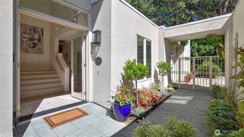 Property photo for 3304 81st Place Se #d, Mercer Island photo 5