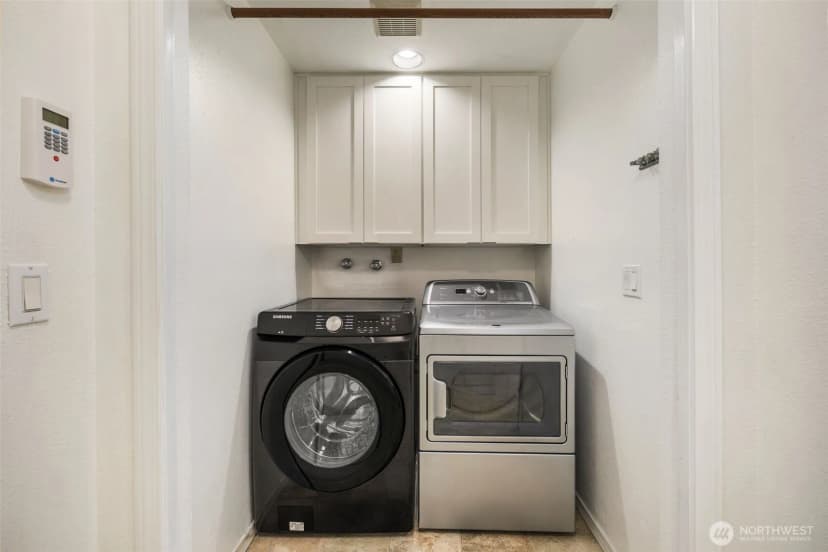Property photo for 3410 166th Avenue Se, Bellevue photo 31