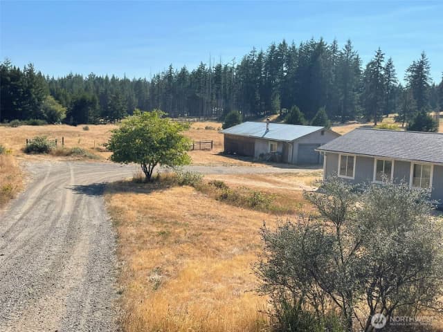 Property photo for 12650 Lindi Lane Sw, Port Orchard photo 2