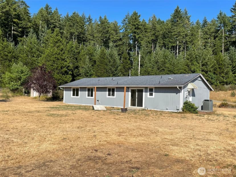 Property photo for 12650 Lindi Lane Sw, Port Orchard photo 4
