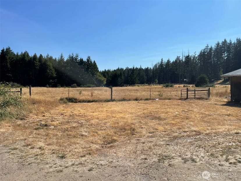Property photo for 12650 Lindi Lane Sw, Port Orchard photo 5