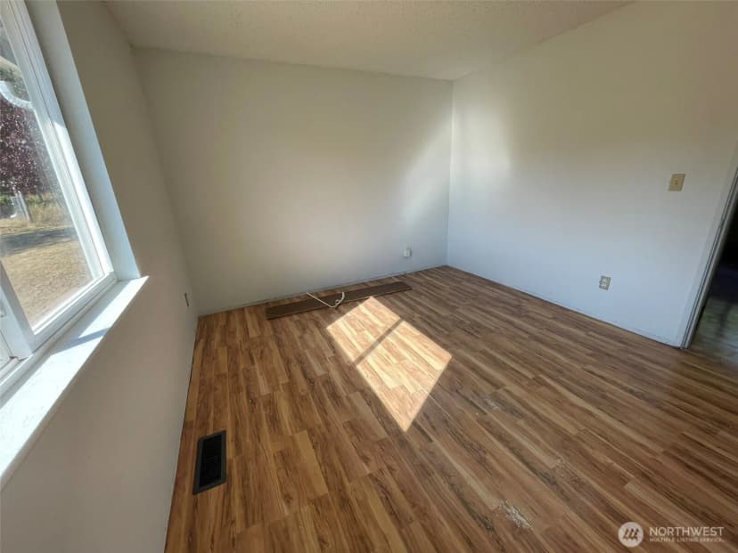 Property photo for 12650 Lindi Lane Sw, Port Orchard photo 22