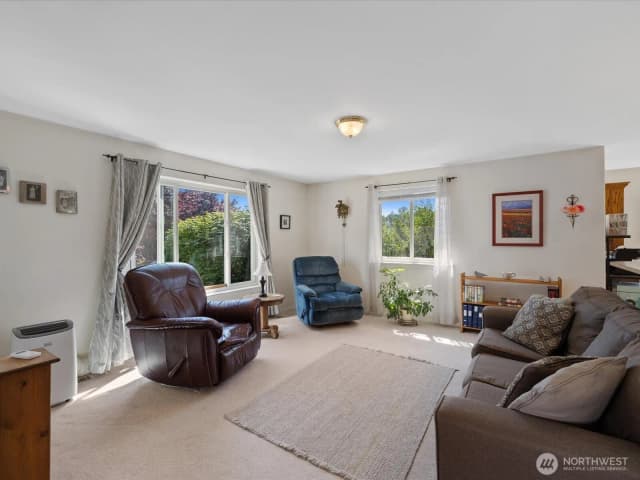 Property photo for 1019 Yew Avenue, Sultan photo 3