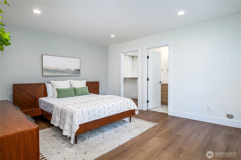 Property photo for 341 Nw 90th Street, Seattle photo 3