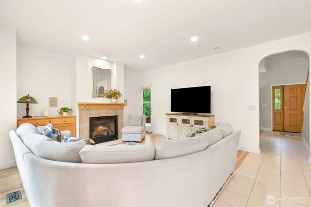 Property photo for 955 Colony Court, Bellingham photo 5