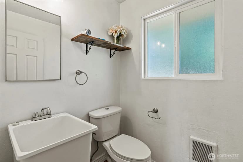 Property photo for 3226 Maple Street, Longview photo 23