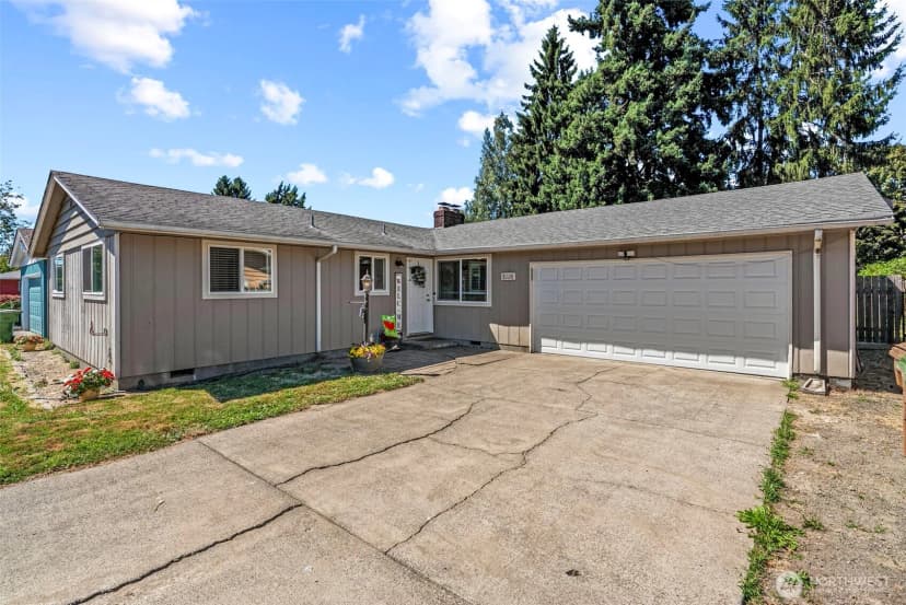 Property photo for 3226 Maple Street, Longview photo 3