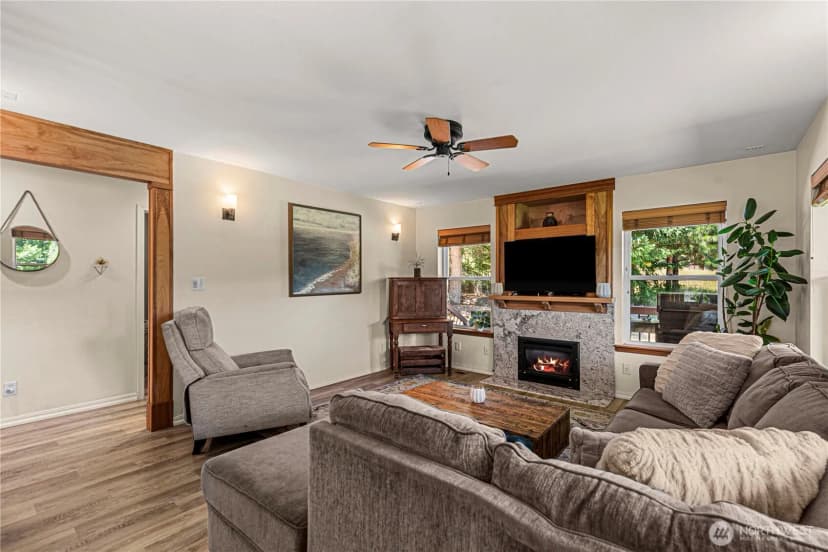 Property photo for 17558 River Road, Leavenworth photo 9