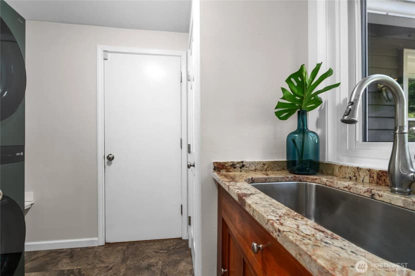Property photo for 520 208th Avenue Ne, Sammamish photo 31