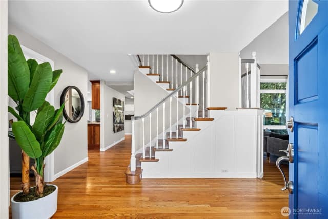 Property photo for 520 208th Avenue Ne, Sammamish photo 4