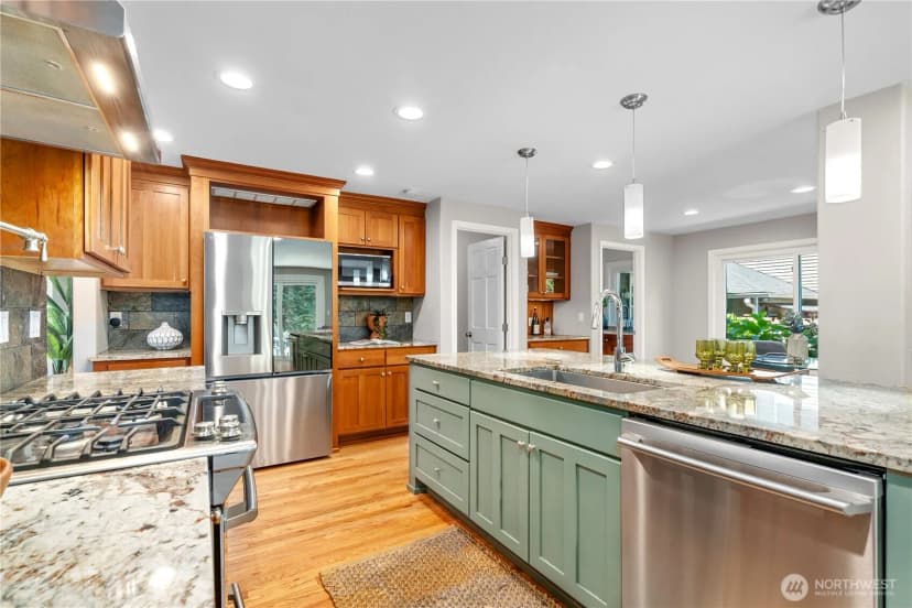 Property photo for 520 208th Avenue Ne, Sammamish photo 11
