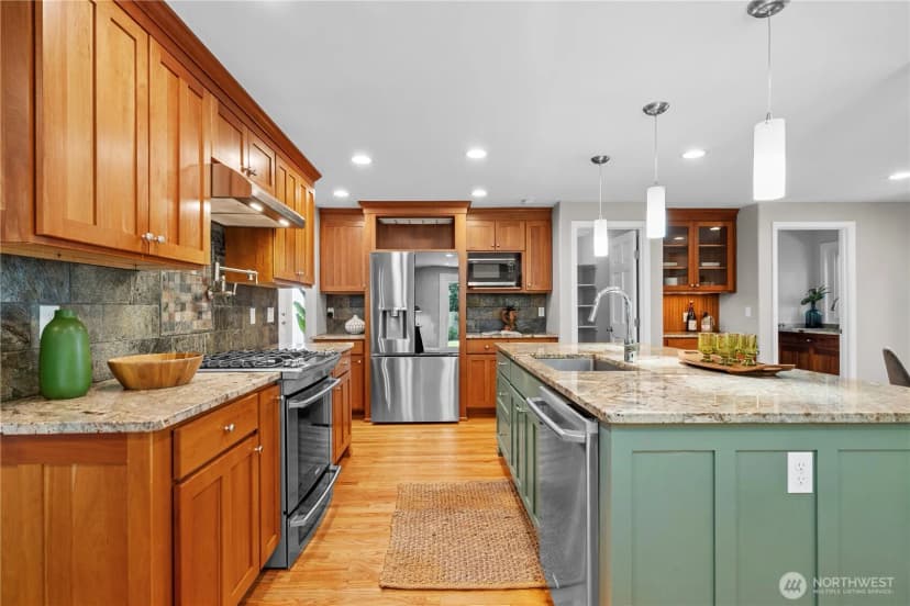 Property photo for 520 208th Avenue Ne, Sammamish photo 10
