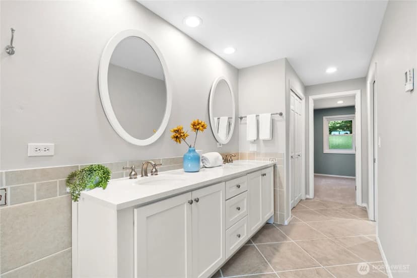 Property photo for 520 208th Avenue Ne, Sammamish photo 24