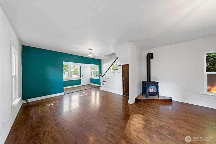 Property photo for 1413 14th St, Anacortes photo 7