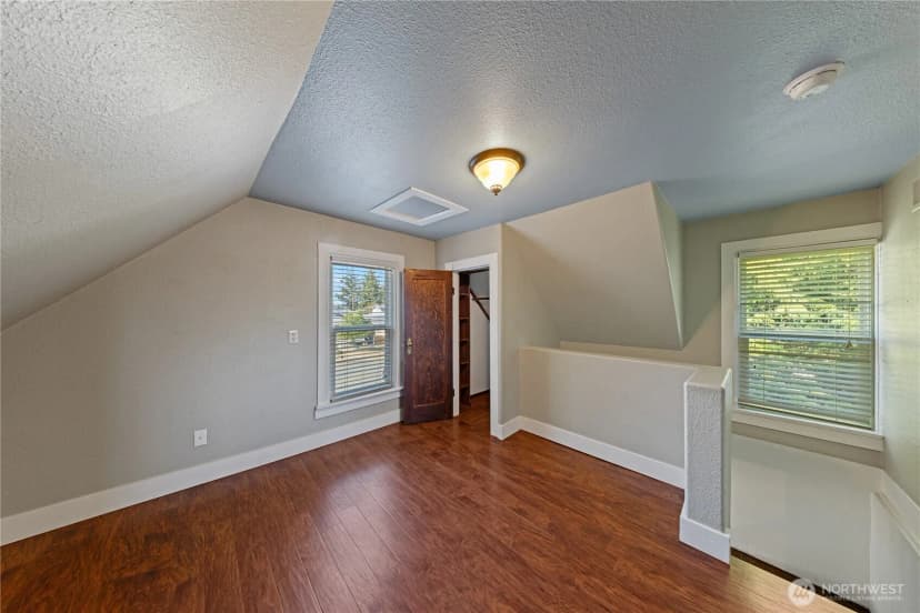 Property photo for 1413 14th St, Anacortes photo 16