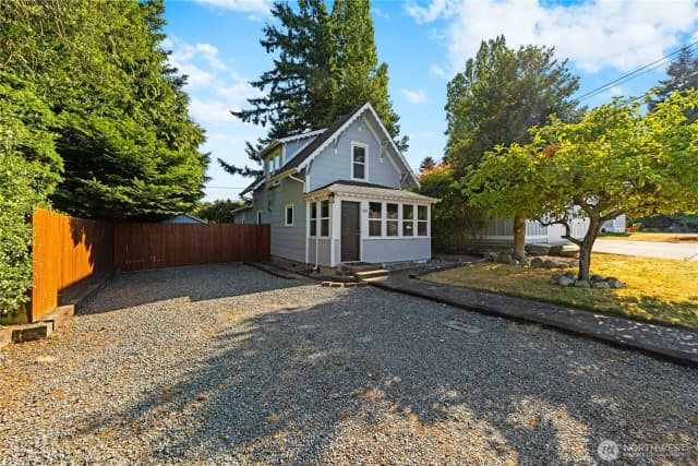 Property photo for 1413 14th St, Anacortes