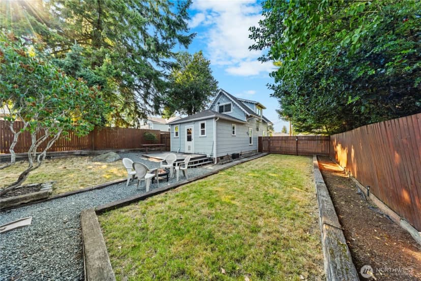 Property photo for 1413 14th St, Anacortes photo 24