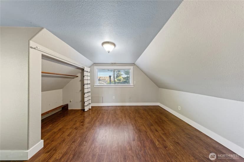 Property photo for 1413 14th St, Anacortes photo 18