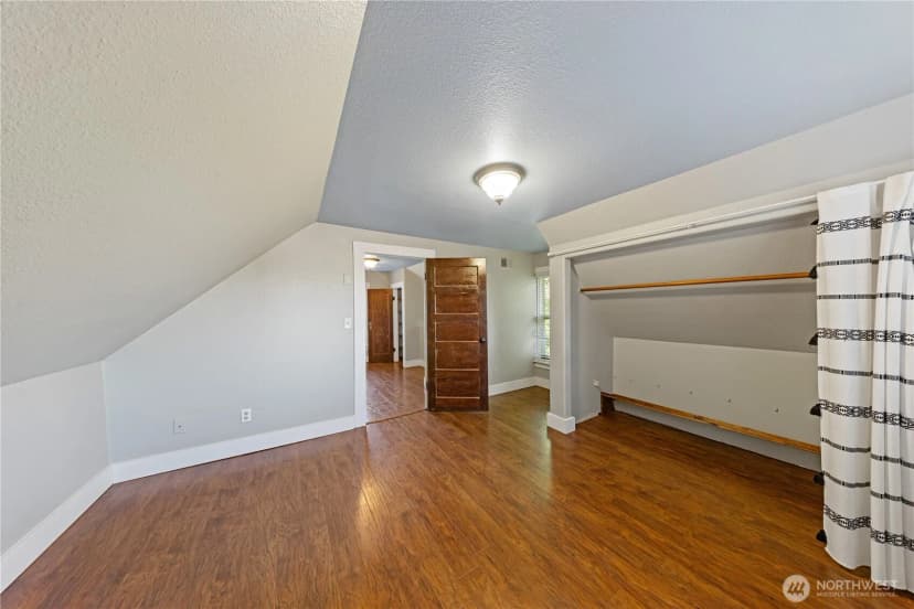 Property photo for 1413 14th St, Anacortes photo 20
