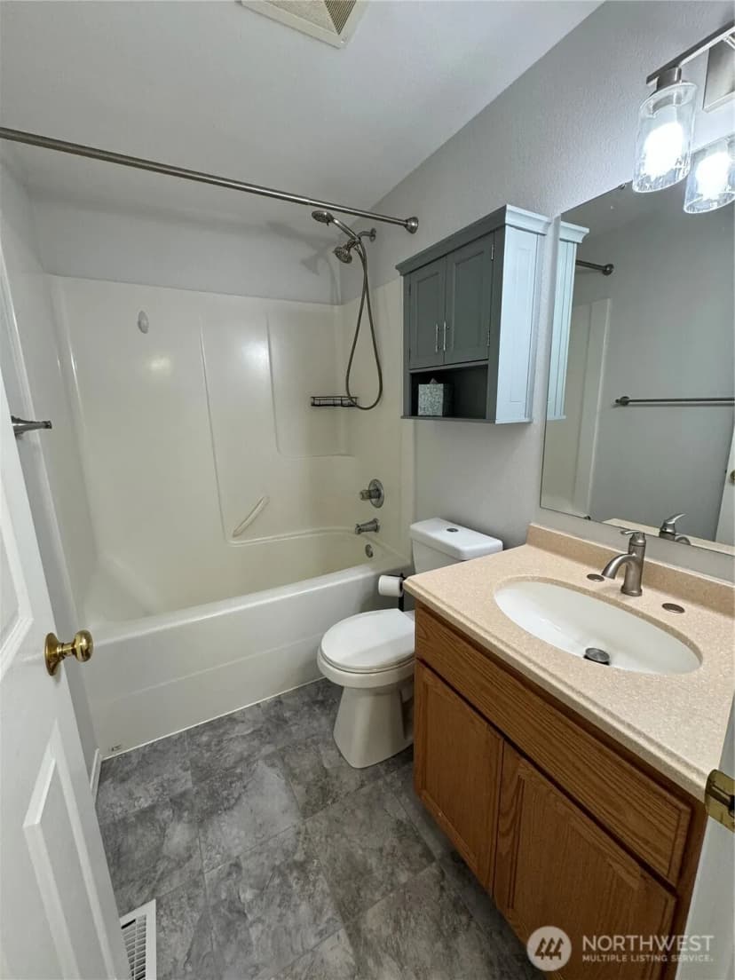 Property photo for 8402 49th Loop Se, Olympia photo 15