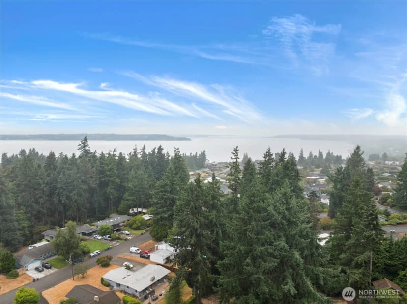 Property photo for 817 S 297th Place, Federal Way photo 34