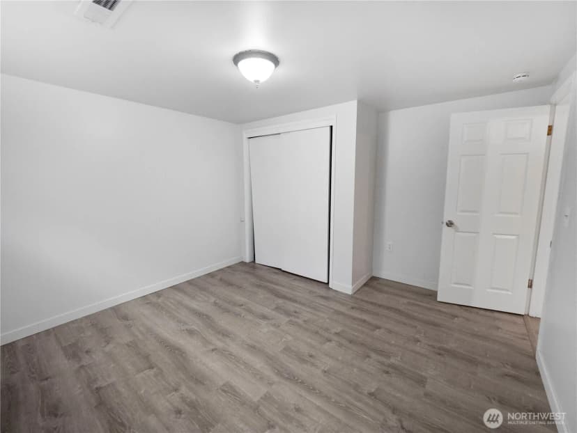 Property photo for 817 S 297th Place, Federal Way photo 23