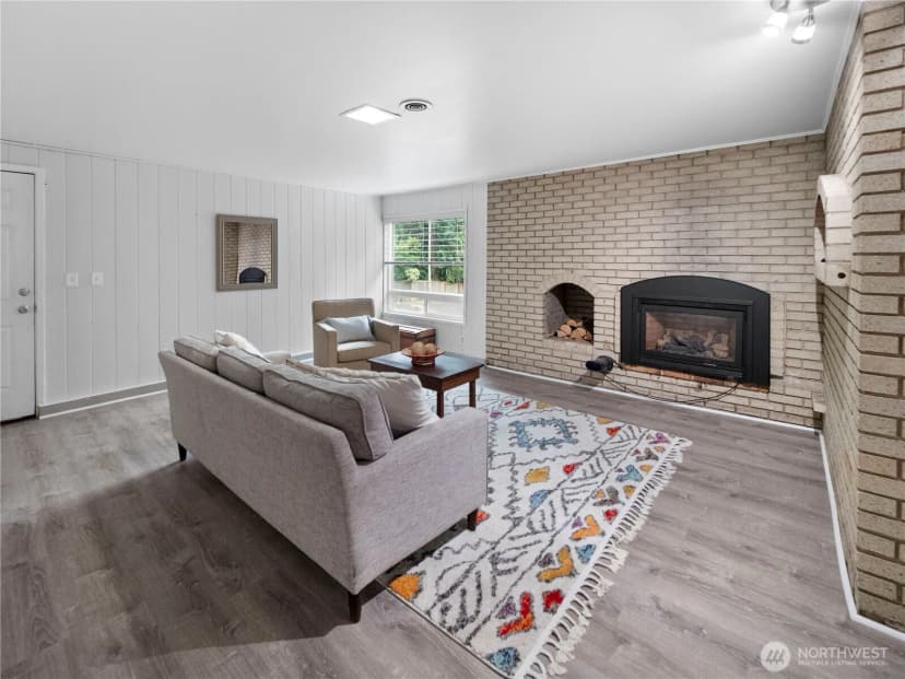 Property photo for 817 S 297th Place, Federal Way photo 18