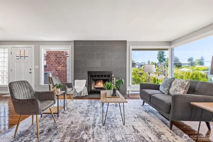 Property photo for 2800 W Elmore Place, Seattle photo 6