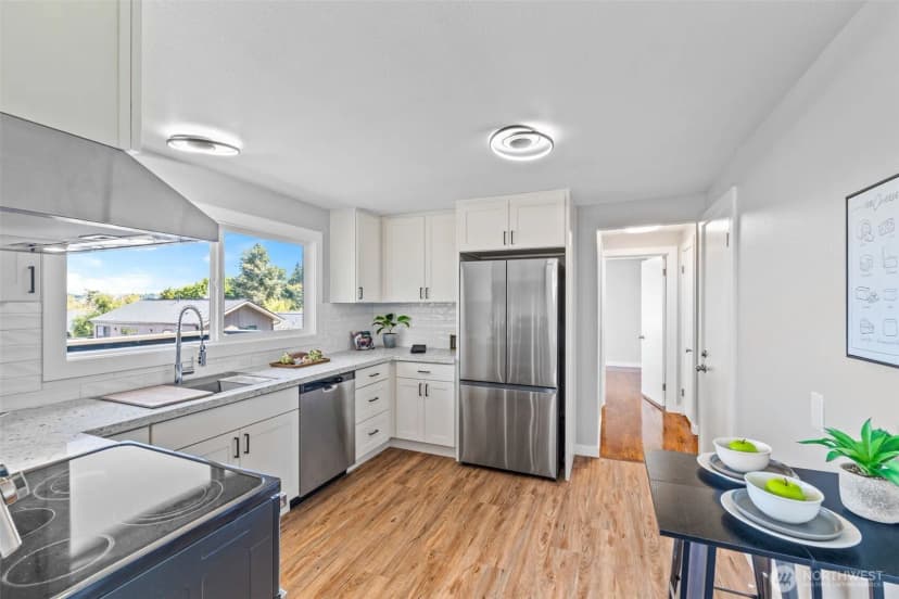 Property photo for 2800 W Elmore Place, Seattle photo 12