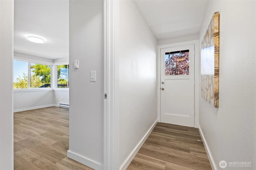 Property photo for 2800 W Elmore Place, Seattle photo 22