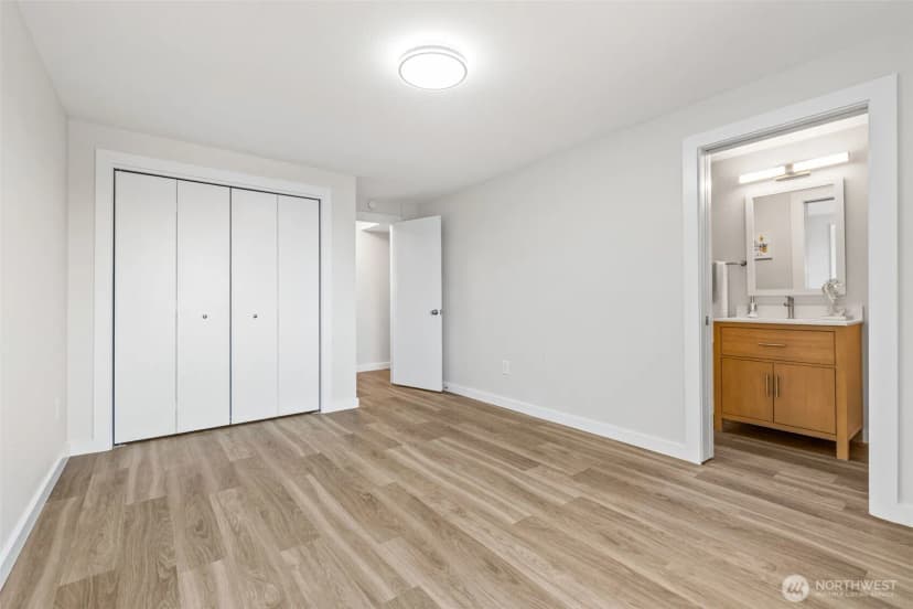 Property photo for 2800 W Elmore Place, Seattle photo 24
