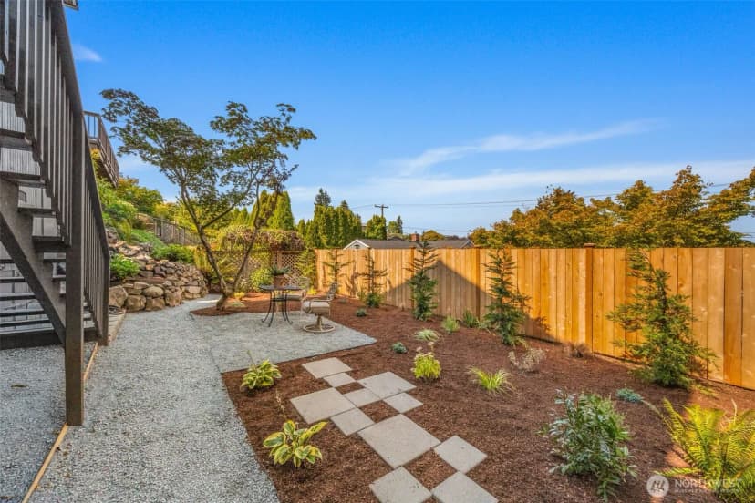 Property photo for 2800 W Elmore Place, Seattle photo 29