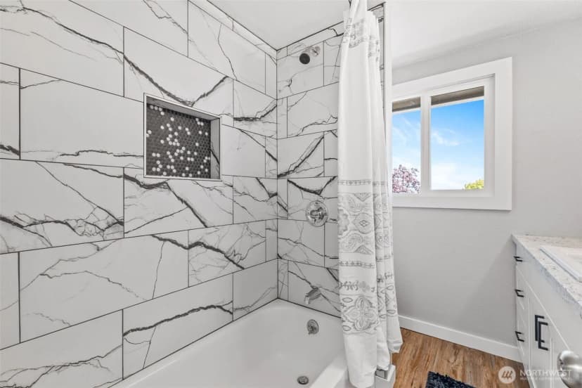 Property photo for 2800 W Elmore Place, Seattle photo 18